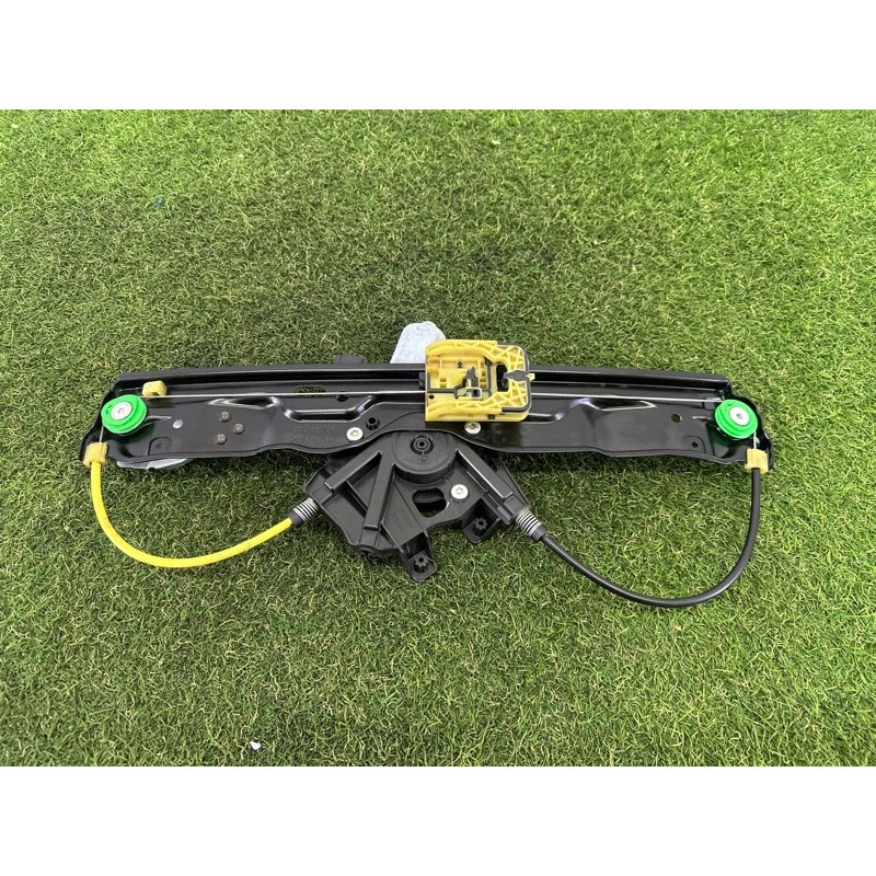 Механізм склопідйомника з мотором (кузов и элементы) LAND ROVER Range Rover Evoque L538 2016 2.0 LR067997