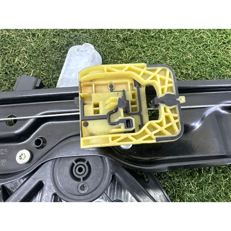 Механізм склопідйомника з мотором (кузов и элементы) LAND ROVER Range Rover Evoque L538 2016 2.0 LR067997