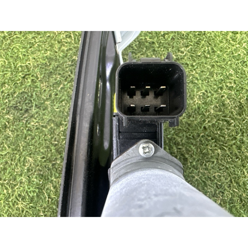 Механізм склопідйомника з мотором (кузов и элементы) LAND ROVER Range Rover Evoque L538 2016 2.0 LR067997