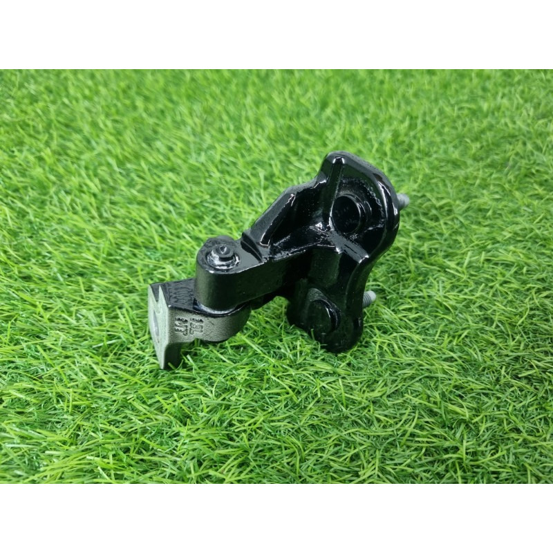 Петля двери (кузов и элементы) Mercedes-Benz EQB 350 X243 2022 A1777302302