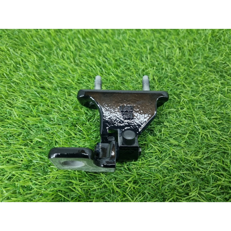 Петля двери (кузов и элементы) Mercedes-Benz EQB 350 X243 2022 A1777302302