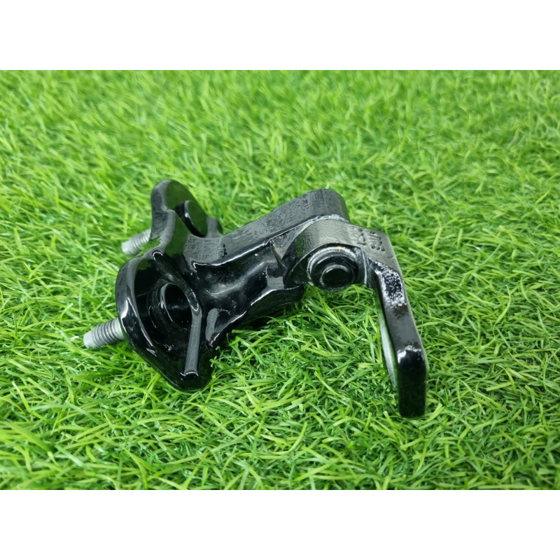 Петля двери (кузов и элементы) Mercedes-Benz EQB 350 X243 2022 A1777302402