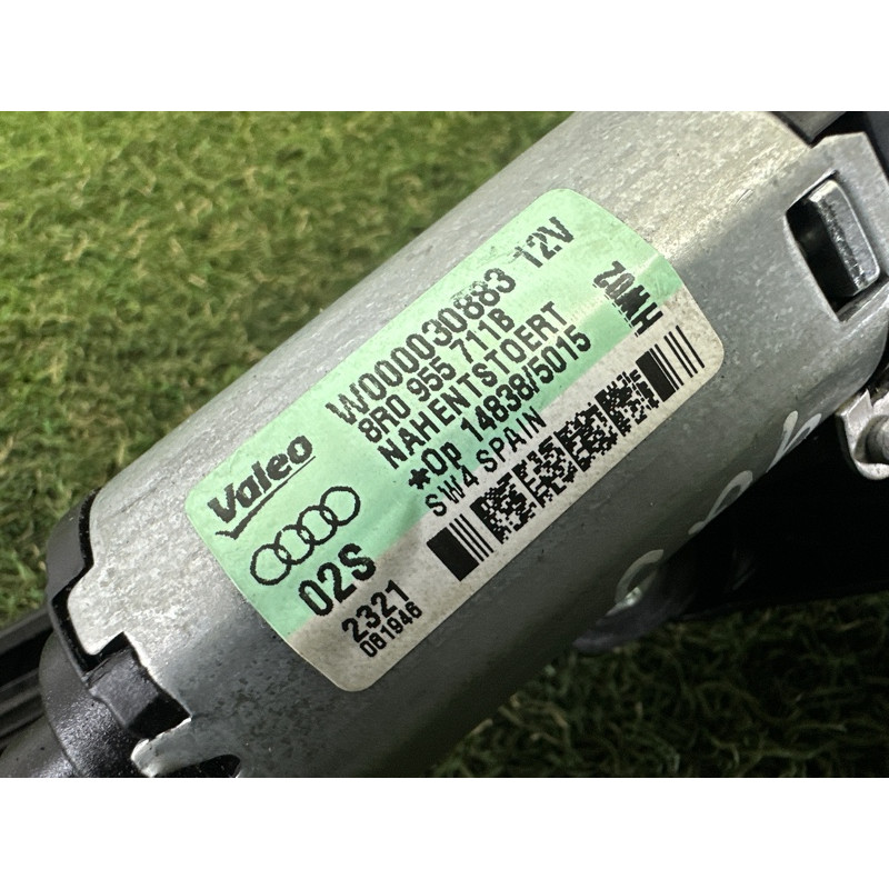 Мотор дворников (электрика) AUDI Q5 8R 2012 3.2 8R0955711B