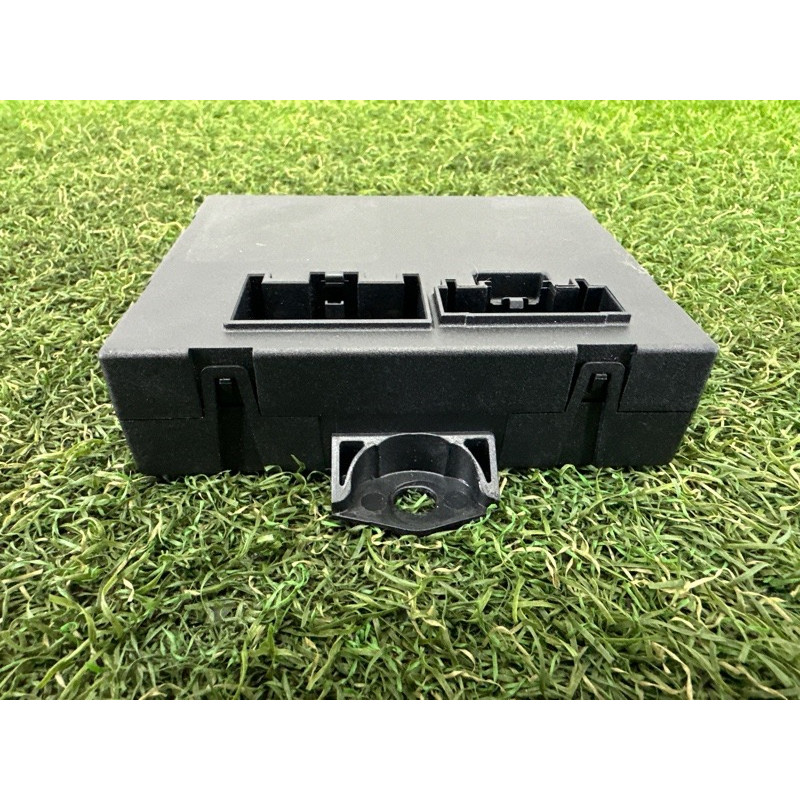 Блок управления крышки багажника (электрика / блоки управления) LAND ROVER Range Rover Evoque L538 2016 2.0 LR069233