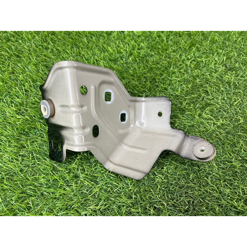 Крепление крыла (кузов и элементы) Mercedes-Benz EQB 350 X243 2022 A2438808900