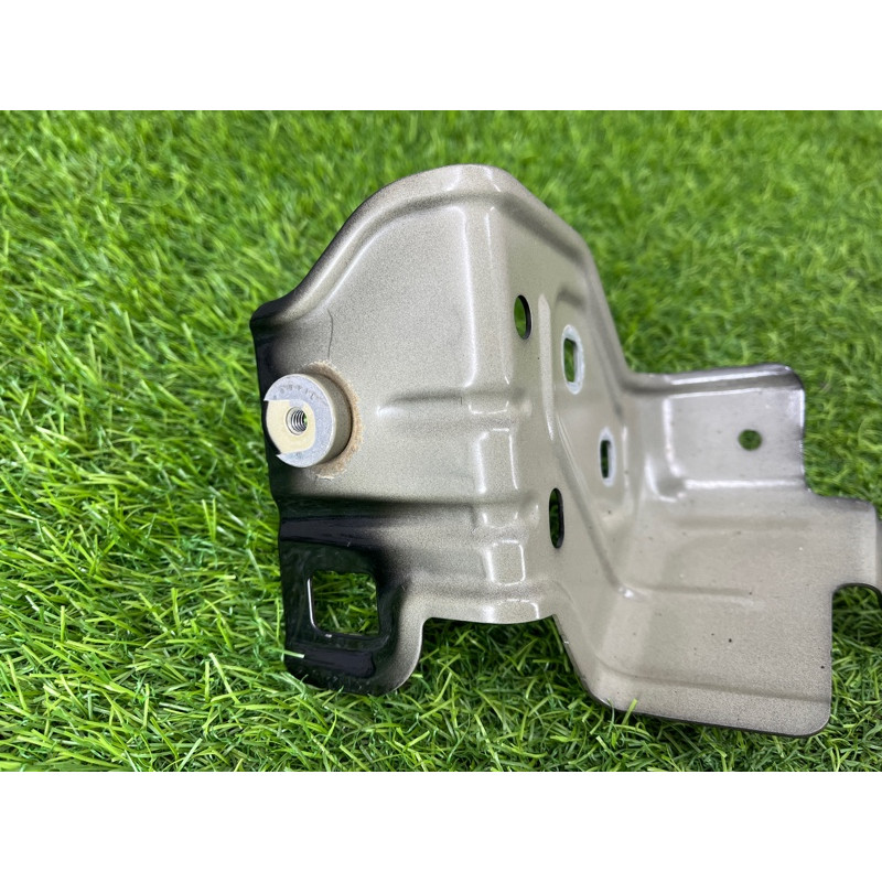 Крепление крыла (кузов и элементы) Mercedes-Benz EQB 350 X243 2022 A2438808900