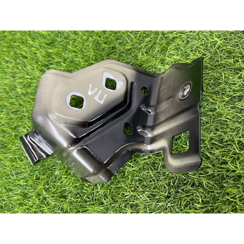 Крепление крыла (кузов и элементы) Mercedes-Benz EQB 350 X243 2022 A2438808900