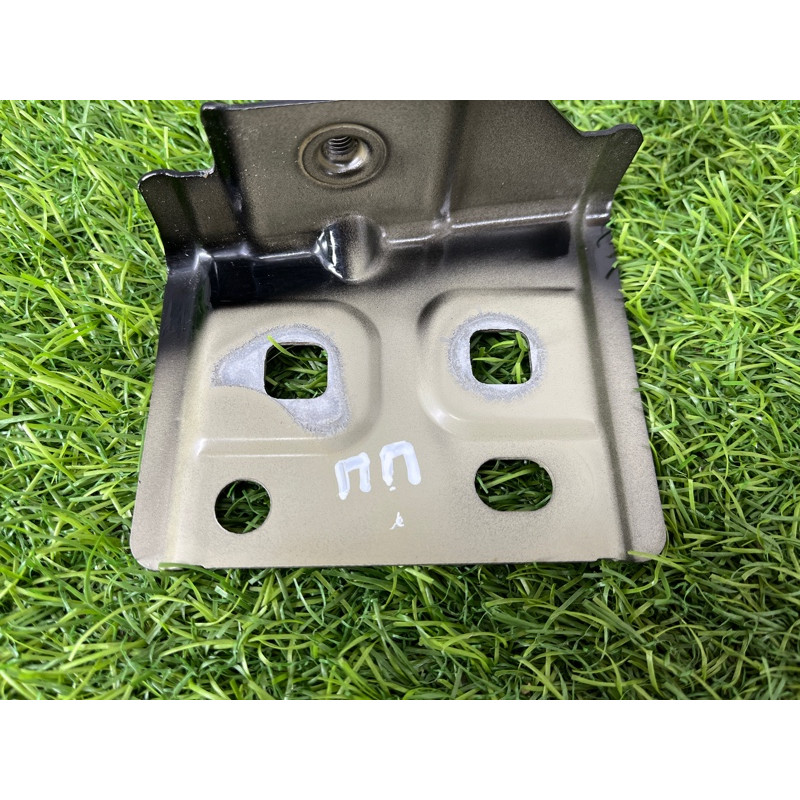 Крепление крыла (кузов и элементы) Mercedes-Benz EQB 350 X243 2022 A2476205800