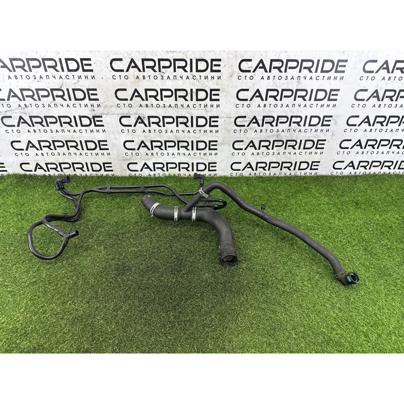 Патрубок (система охлаждения) LAND ROVER Range Rover L405 2016 5.0 LR034637