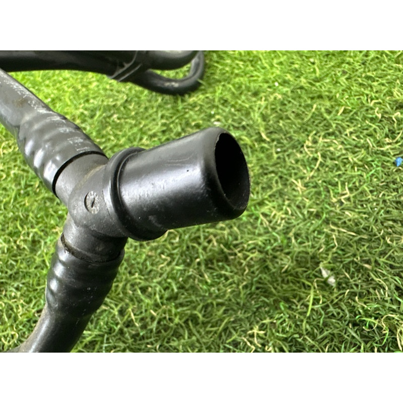 Патрубок (система охлаждения) LAND ROVER Range Rover L405 2016 5.0 LR034637