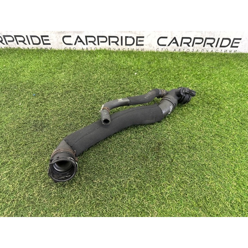 Патрубок (система охлаждения) LAND ROVER Range Rover L405 2016 5.0 LR042893