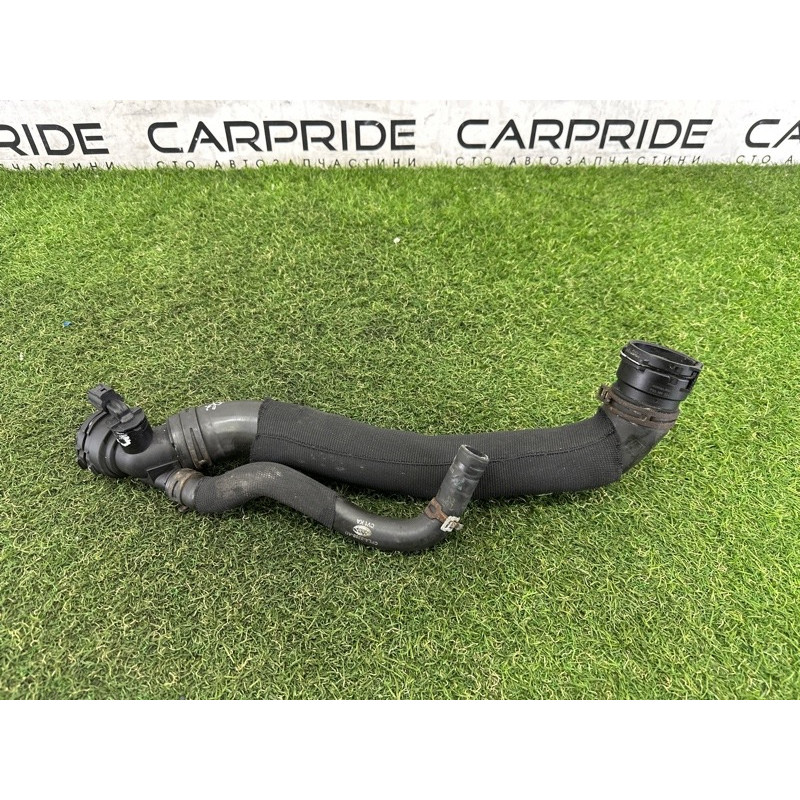 Патрубок (система охлаждения) LAND ROVER Range Rover L405 2016 5.0 LR042893