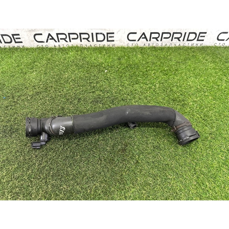 Патрубок (система охлаждения) LAND ROVER Range Rover L405 2016 5.0 LR042893