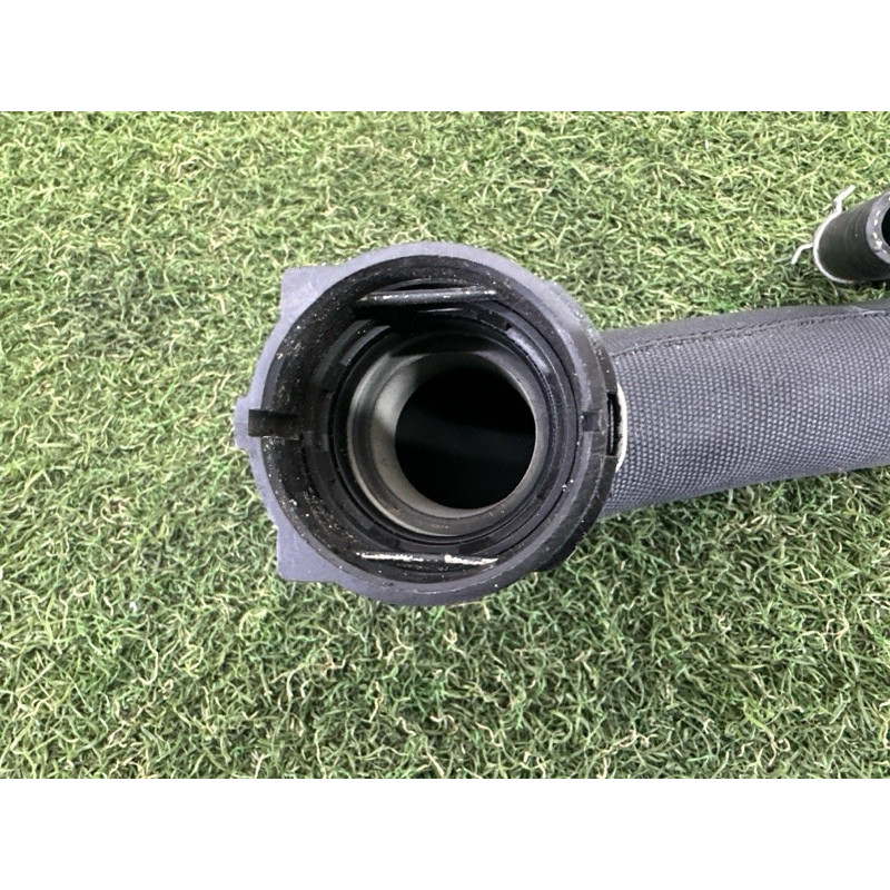 Патрубок (система охлаждения) LAND ROVER Range Rover L405 2016 5.0 LR042893