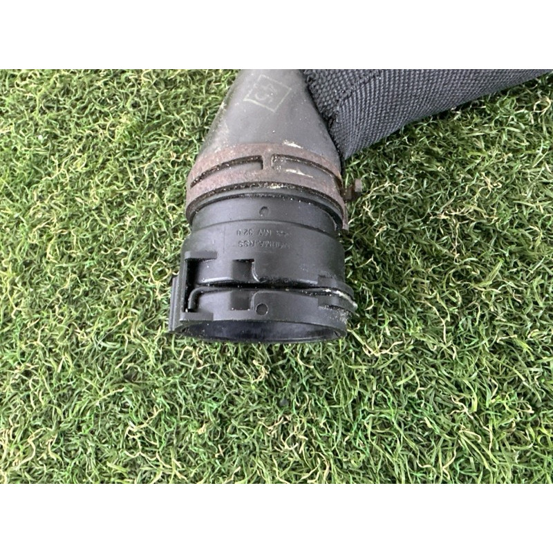 Патрубок (система охлаждения) LAND ROVER Range Rover L405 2016 5.0 LR042893