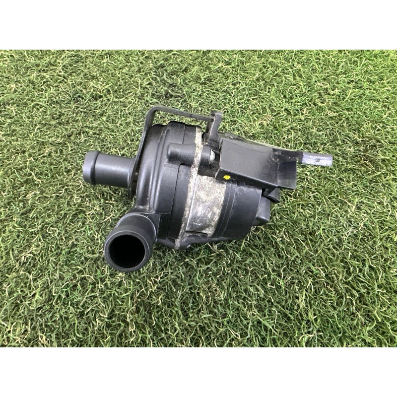 Помпа електрична (электрика) LAND ROVER Range Rover L405 2016 5.0 LR067228