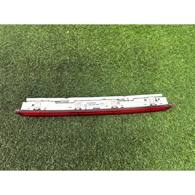 Повторитель стоп сигнала (оптика) AUDI A4 B8 2013 2.0 TFSI 8K9945097