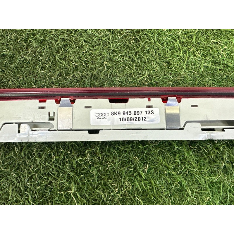 Повторитель стоп сигнала (оптика) AUDI A4 B8 2013 2.0 TFSI 8K9945097