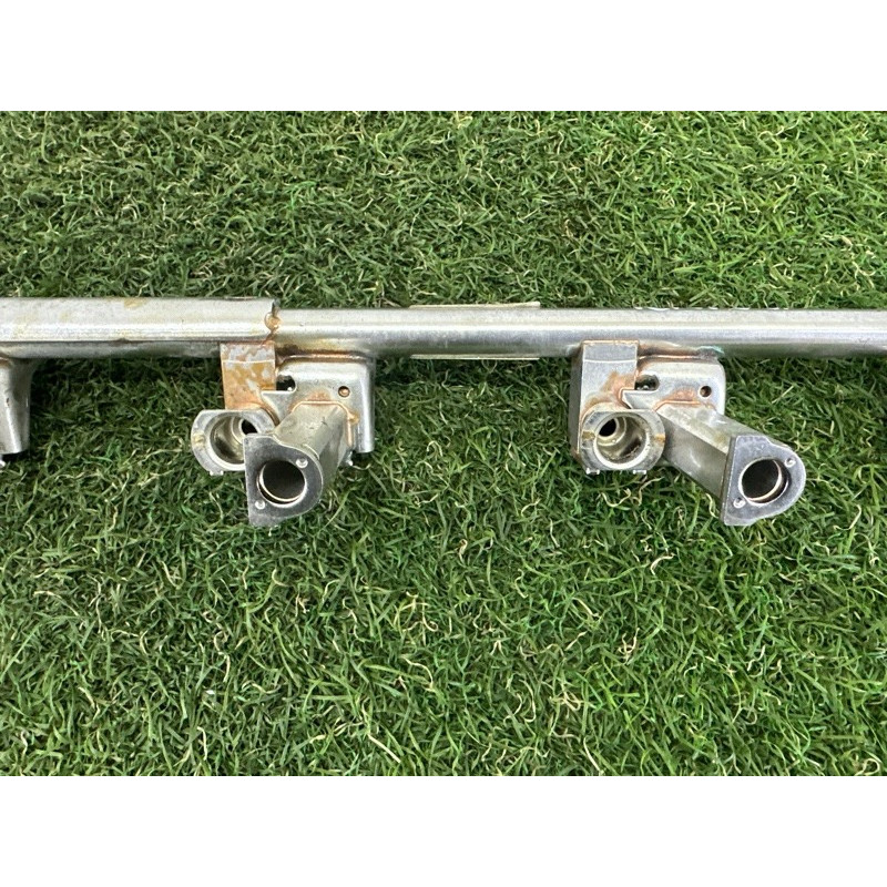 Топливная рампа (топливная система) LAND ROVER Range Rover L405 2016 5.0 LR035127