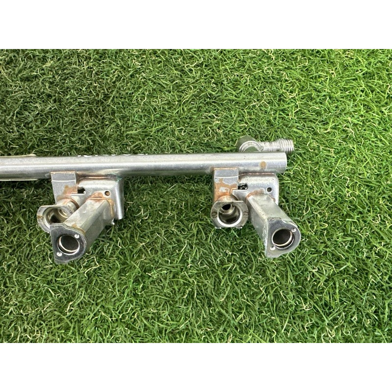 Топливная рампа (топливная система) LAND ROVER Range Rover L405 2016 5.0 LR035127