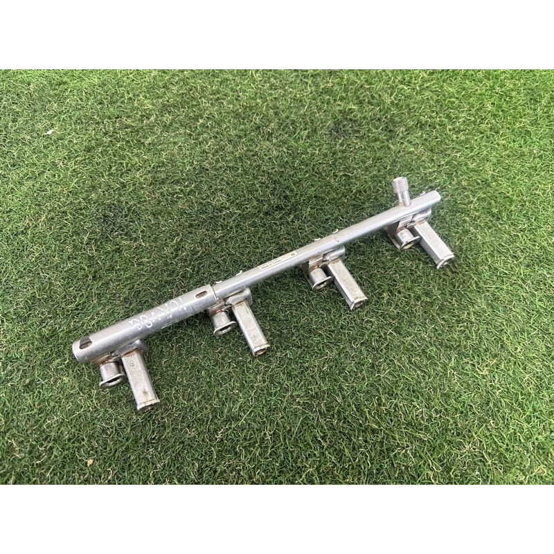 Паливна рампа (топливная система) LAND ROVER Range Rover L405 2016 5.0 LR035128