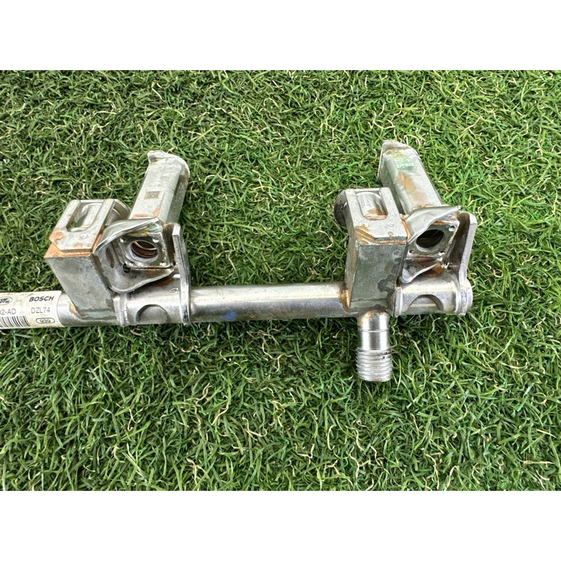 Паливна рампа (топливная система) LAND ROVER Range Rover L405 2016 5.0 LR035128