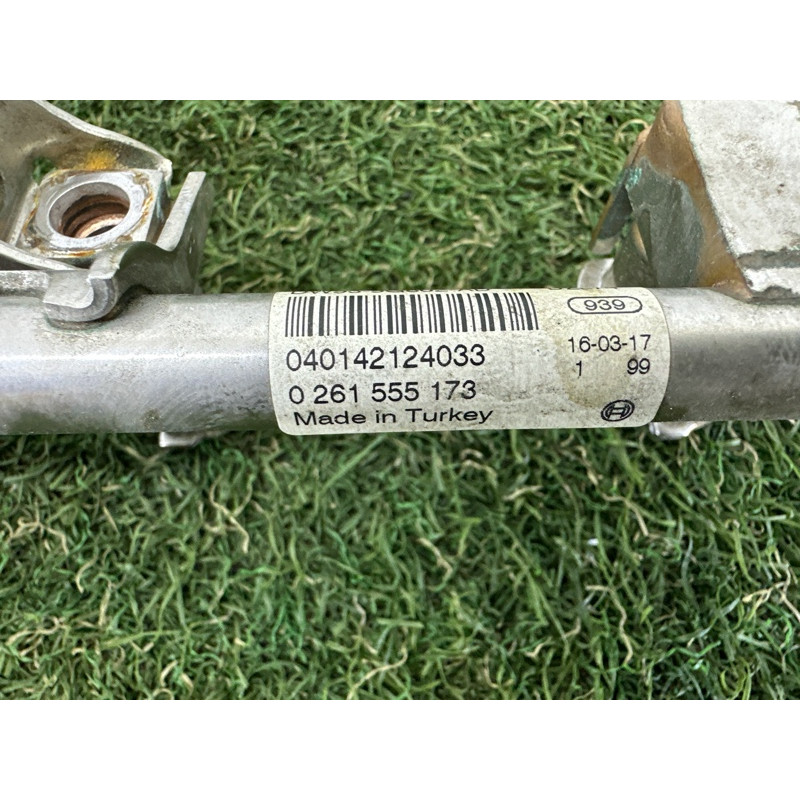 Паливна рампа (топливная система) LAND ROVER Range Rover L405 2016 5.0 LR035128