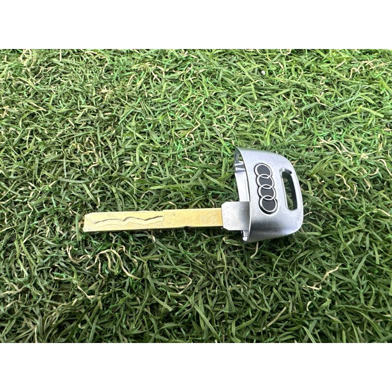 Личинка замка двери с ключом (кузов и элементы) AUDI A4 B9 2017 2.0 TFSI 107837167EN