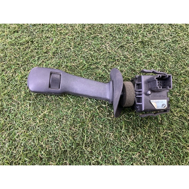 Перемикач двірників (електрика) BMW 7-series E38 1996 M60B40 61318352171