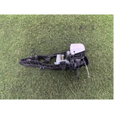 Личинка замка двери с ключом