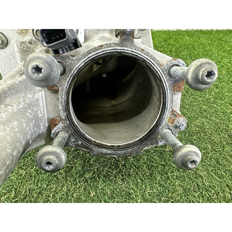 Компрессор ДВС (впускная система) LAND ROVER Range Rover L405 2016 5.0 LR088998