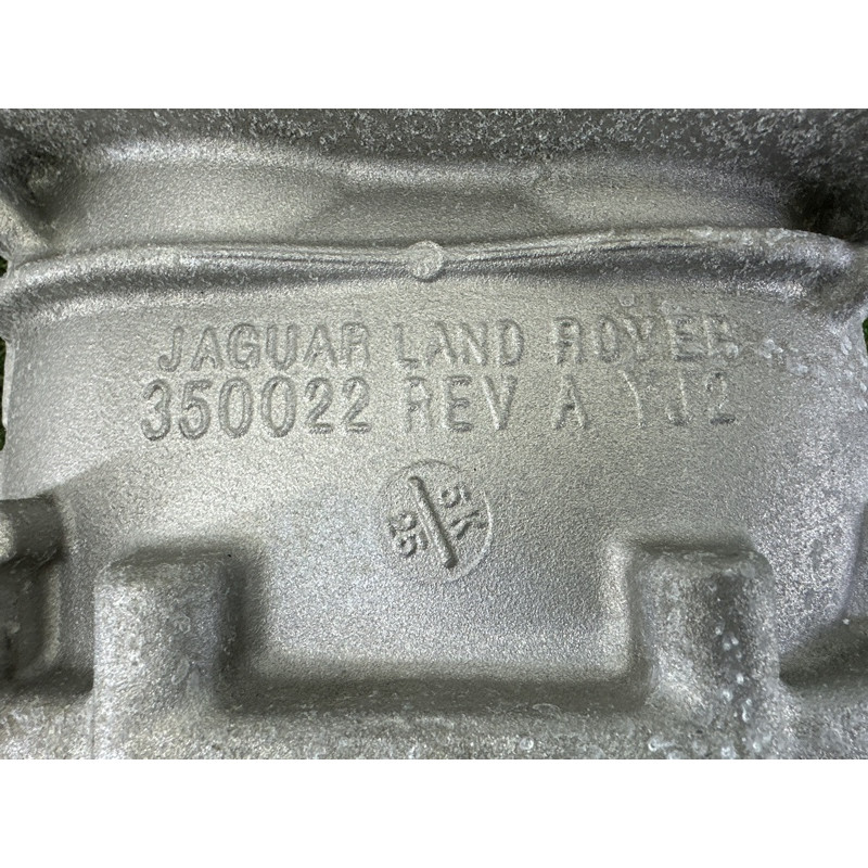 Компрессор ДВС (впускная система) LAND ROVER Range Rover L405 2016 5.0 LR088998