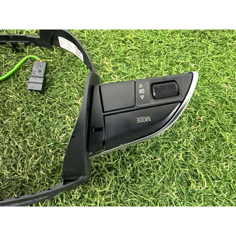 Кнопки руля (электрика / кнопки) AUDI A4 B8 2014 2.0 TFSI 4L0951523CXHA