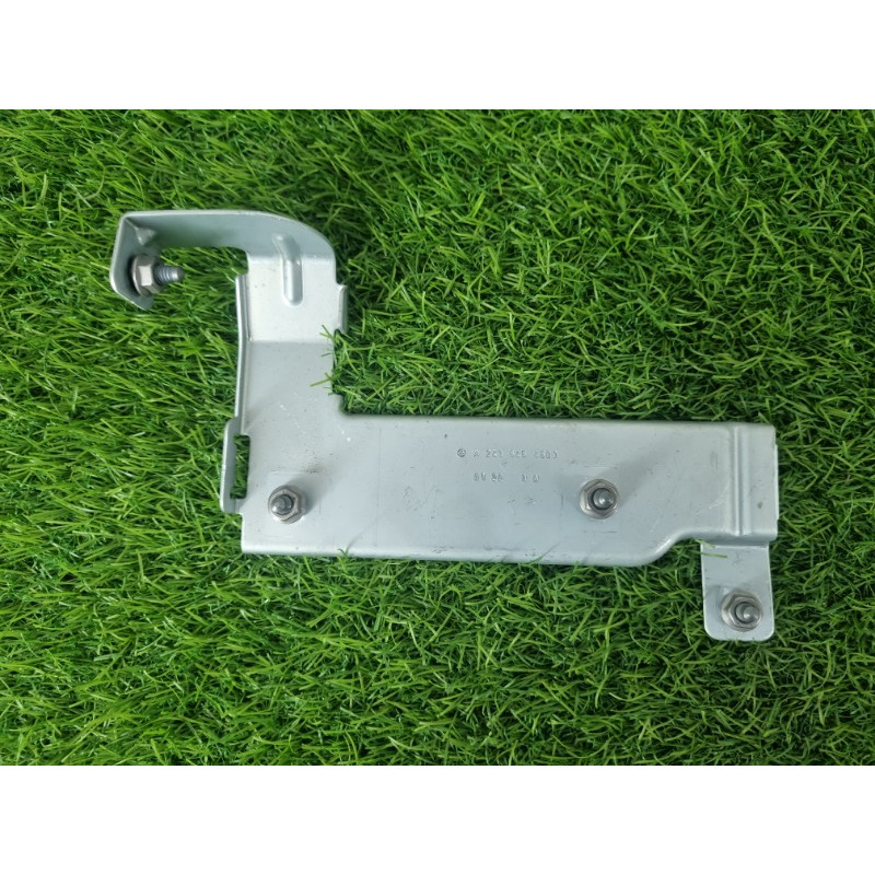 Кронштейн звукового сигнала (кузов и элементы) Mercedes-Benz EQB 350 X243 2022 A2435454500