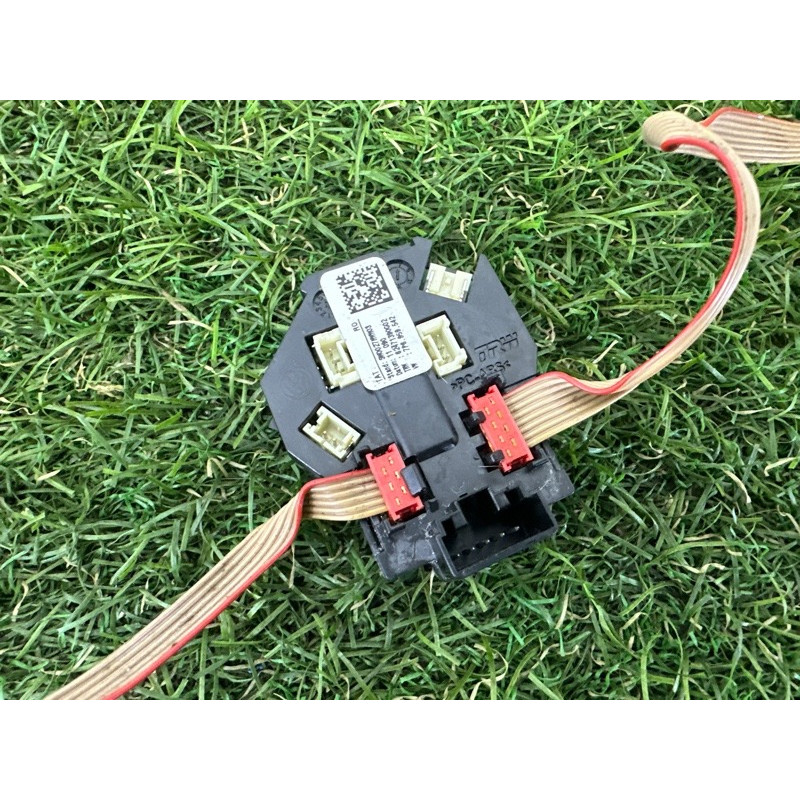 Кнопки руля (электрика / кнопки) Volkswagen Touareg NF 2011 3.6 7P6959537