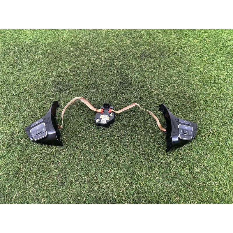 Кнопки руля (электрика / кнопки) Volkswagen Touareg NF 2011 3.6 7P6959537