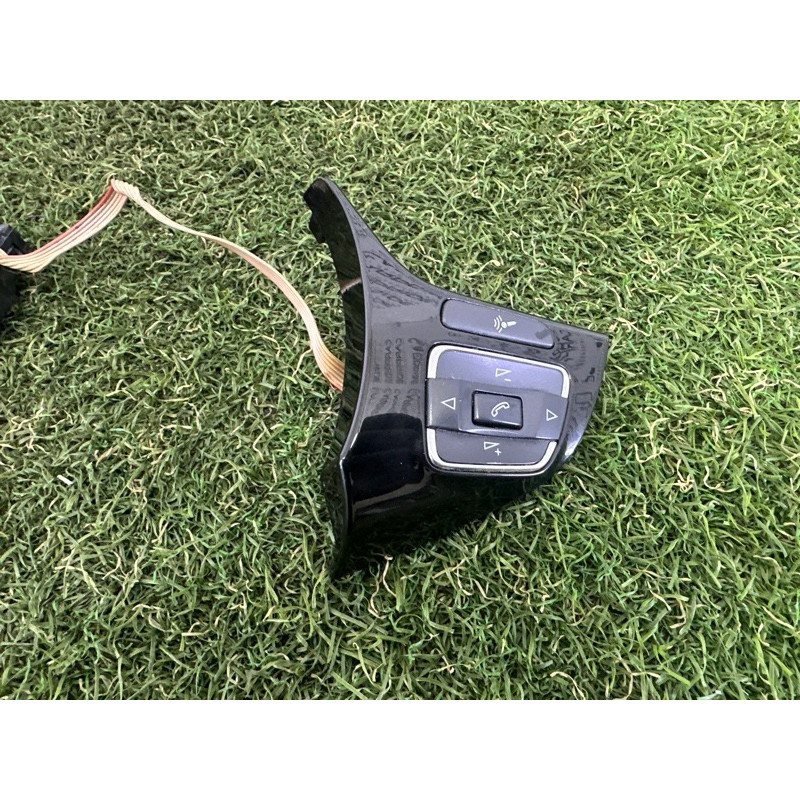 Кнопки руля (электрика / кнопки) Volkswagen Touareg NF 2011 3.6 7P6959537