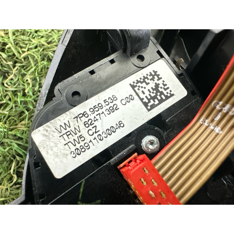 Кнопки руля (электрика / кнопки) Volkswagen Touareg NF 2011 3.6 7P6959537
