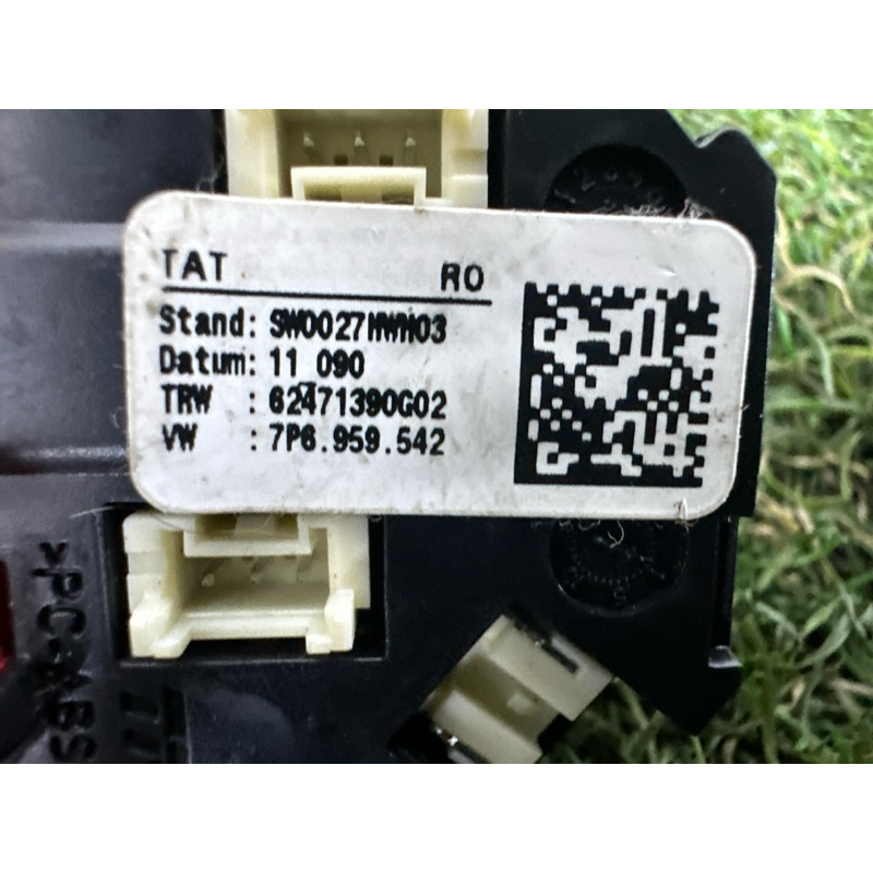 Кнопки руля (электрика / кнопки) Volkswagen Touareg NF 2011 3.6 7P6959537