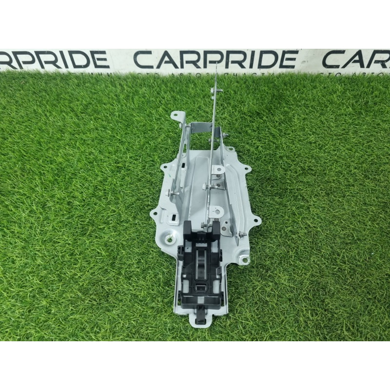 Кронштейн блока управления (кузов и элементы) Mercedes-Benz EQB 350 X243 2022 A2435450700