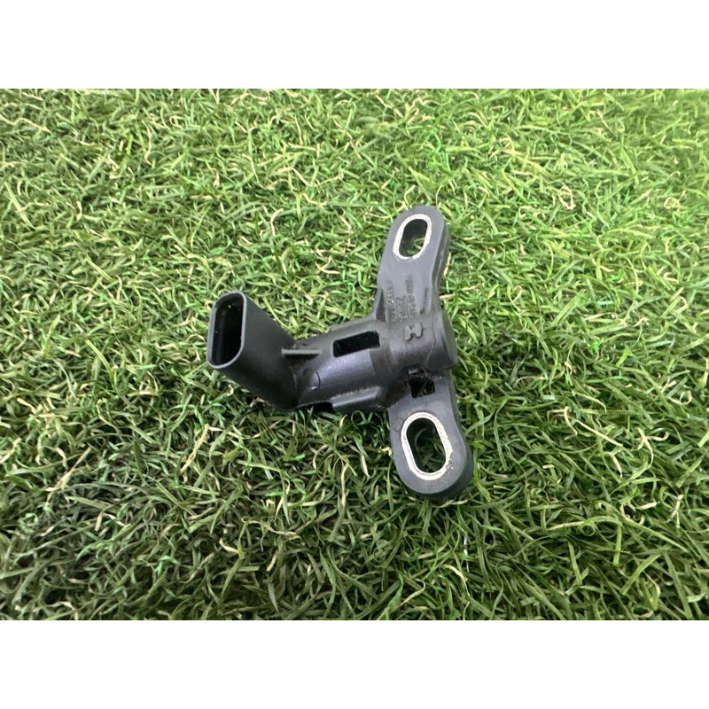 Датчик положения коленвала (электрика двигателя) LAND ROVER Range Rover Evoque L538 2016 2.0 LR038756