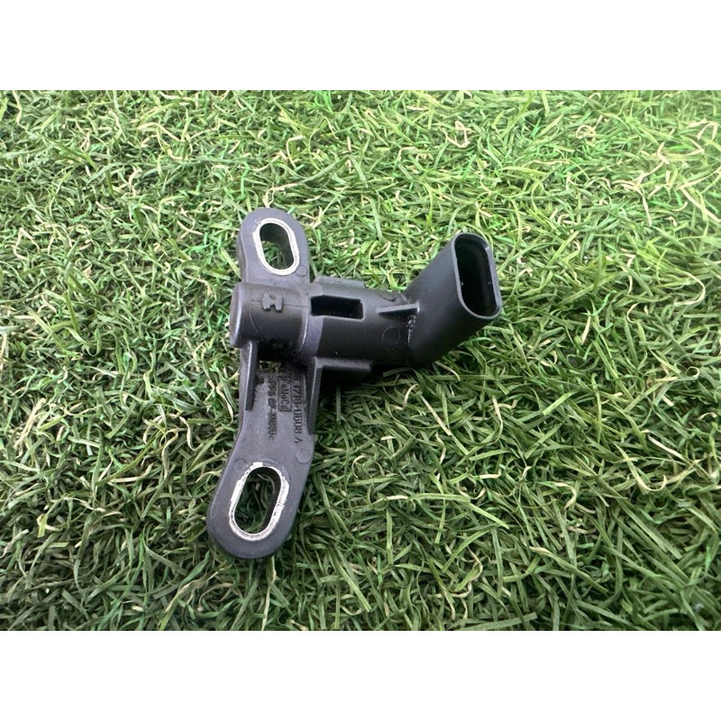 Датчик положения коленвала (электрика двигателя) LAND ROVER Range Rover Evoque L538 2016 2.0 LR038756