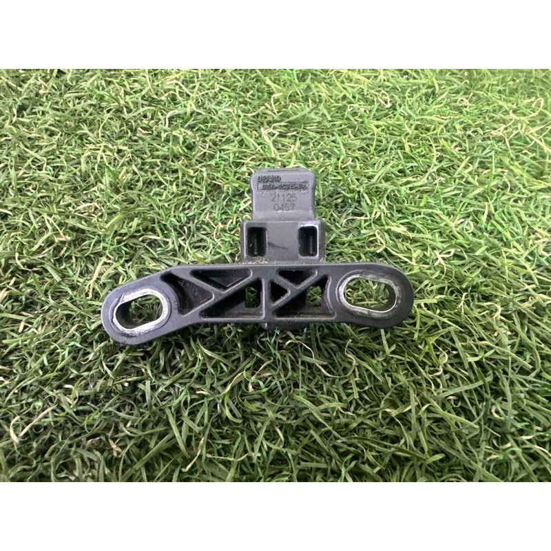 Датчик положения коленвала (электрика двигателя) LAND ROVER Range Rover Evoque L538 2016 2.0 LR038756