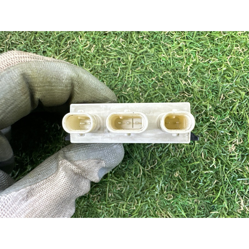 Датчик открытия багажника (электрика / датчики) LAND ROVER Range Rover Evoque L538 2016 2.0 LR072279