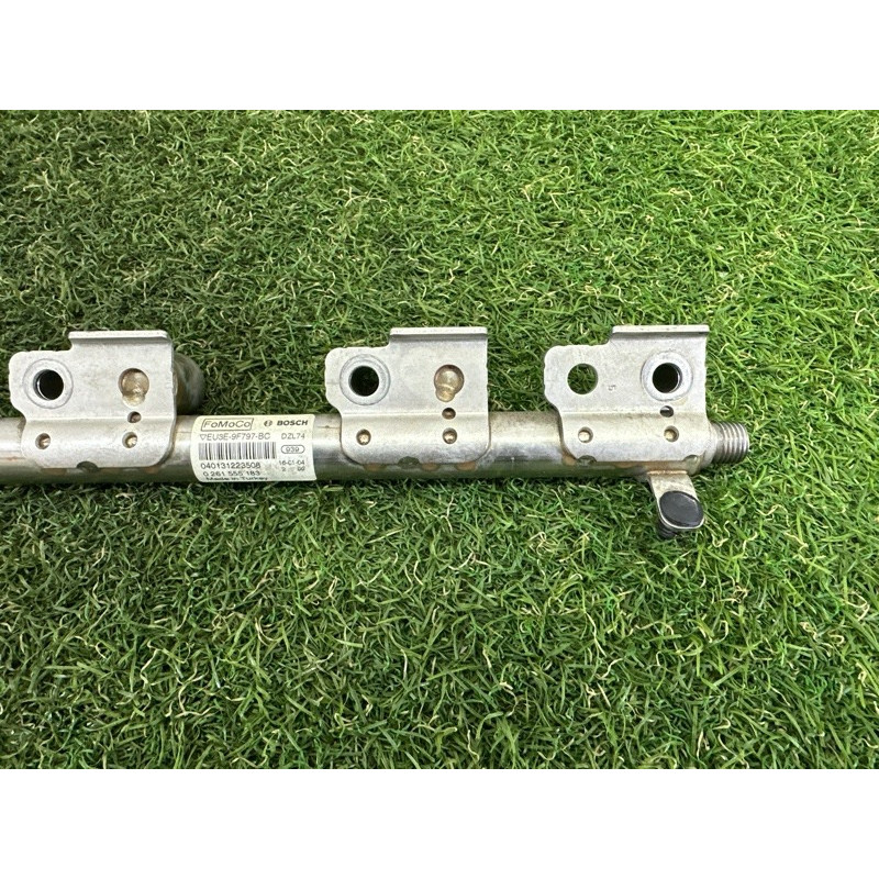 Топливная рампа (топливная система) LAND ROVER Range Rover Evoque L538 2016 2.0 LR054874