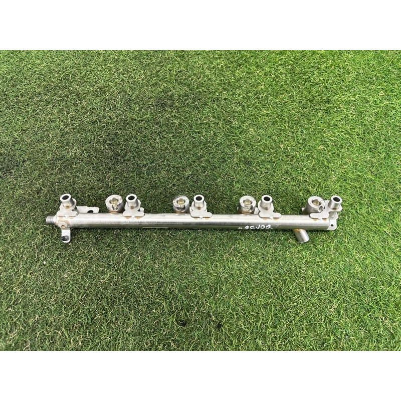 Топливная рампа (топливная система) LAND ROVER Range Rover Evoque L538 2016 2.0 LR054874