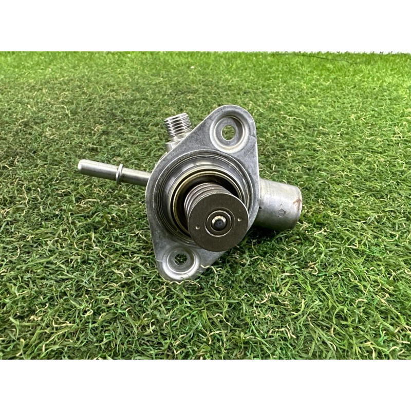 ТНВД (топливная система) LAND ROVER Range Rover Evoque L538 2016 2.0 LR025599