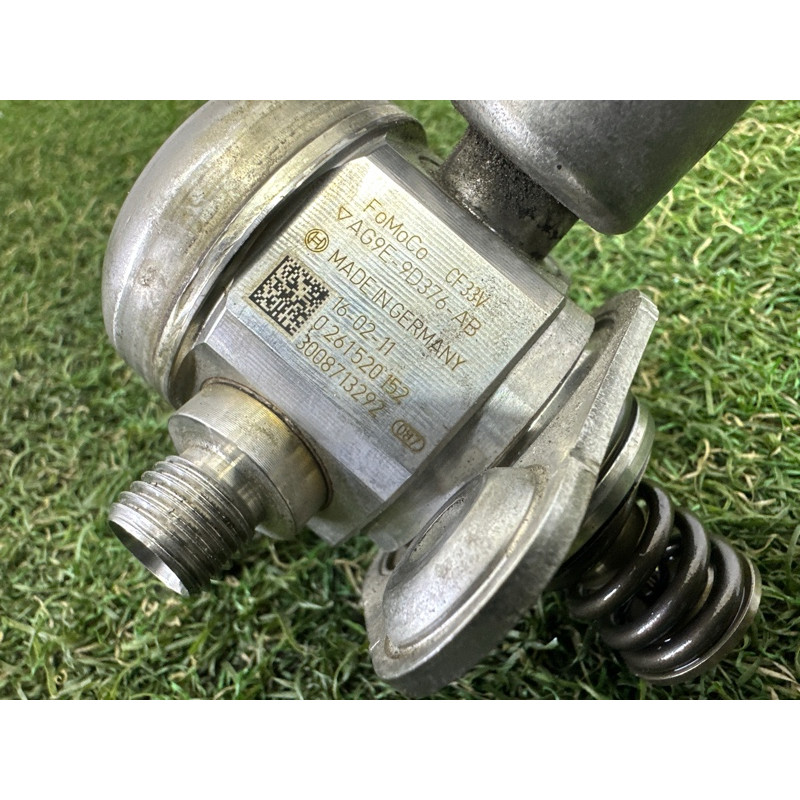 ТНВД (топливная система) LAND ROVER Range Rover Evoque L538 2016 2.0 LR025599