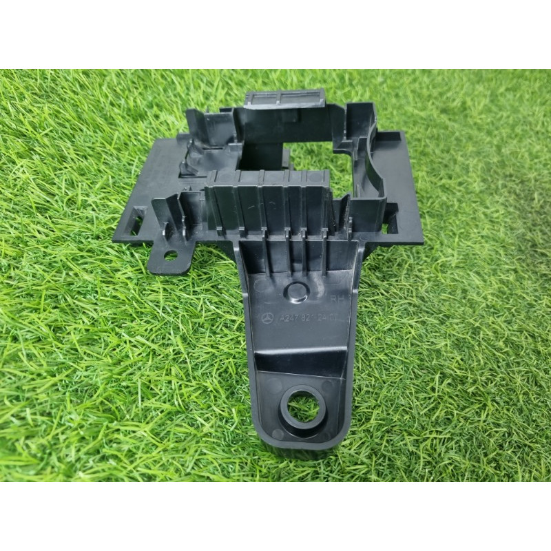 Кронштейн датчика слепых зон (кузов и элементы) Mercedes-Benz EQB 350 X243 2022 A2478212400