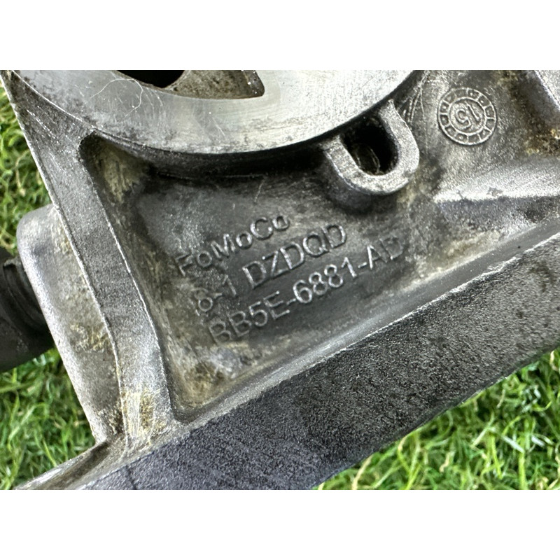 Кронштейн масляного фильтра (кронштейны двигателя) LAND ROVER Range Rover Evoque L538 2016 2.0 LR030369